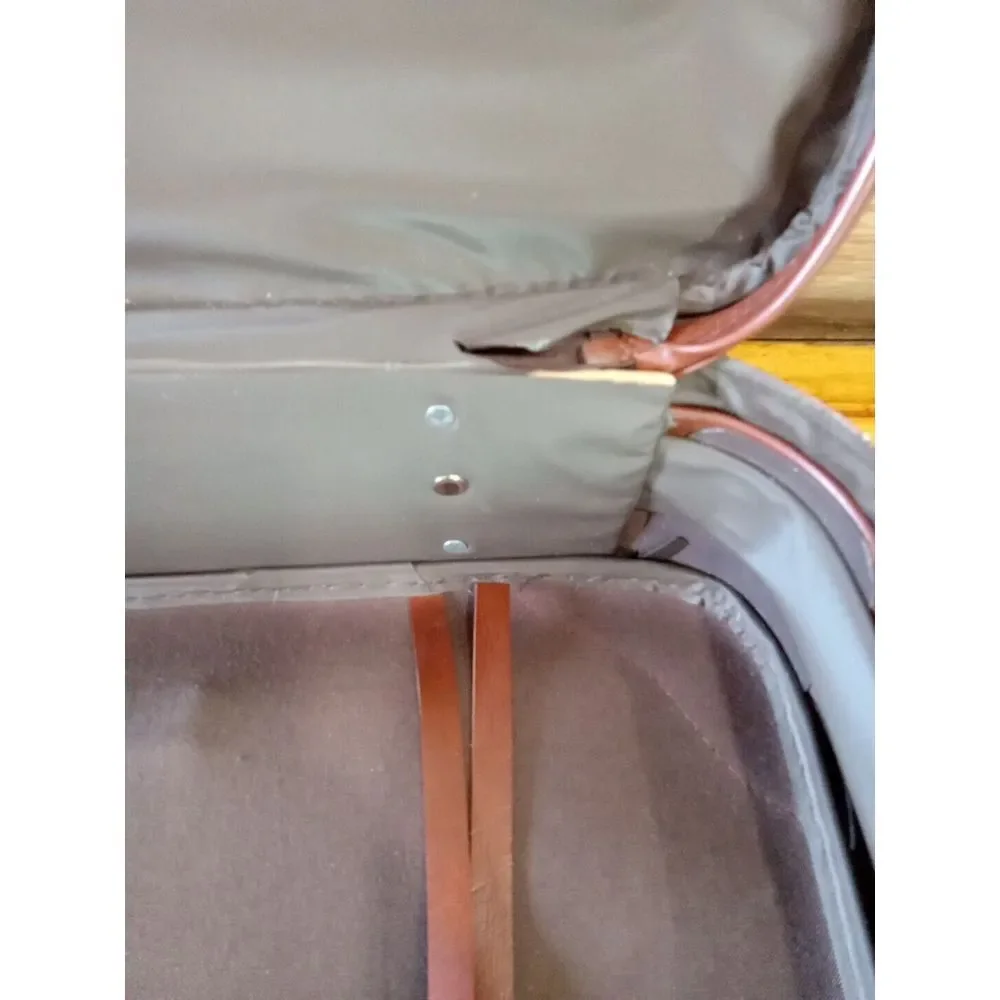 VTG Leather Overnight Suit Case Travel Bag Retro